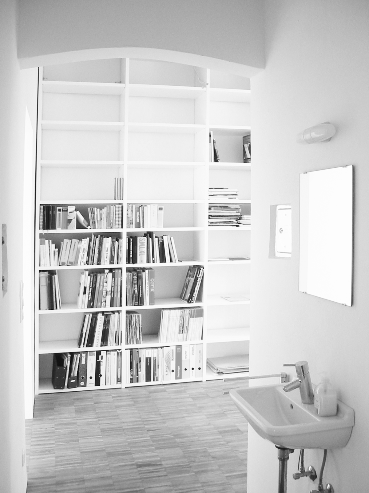 three mills, office, door, entrance, munich, interior, books