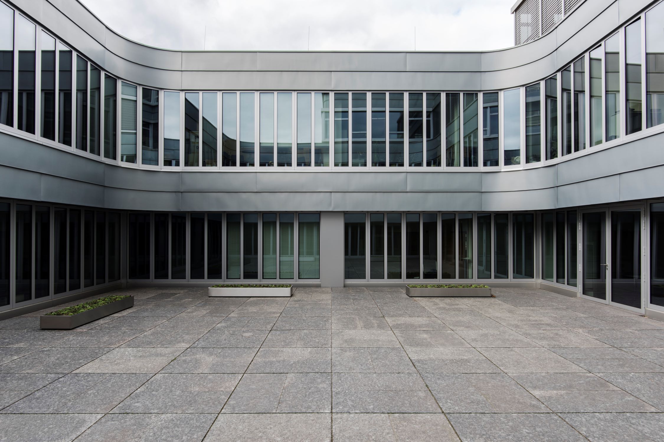 courtyard, window front, arching