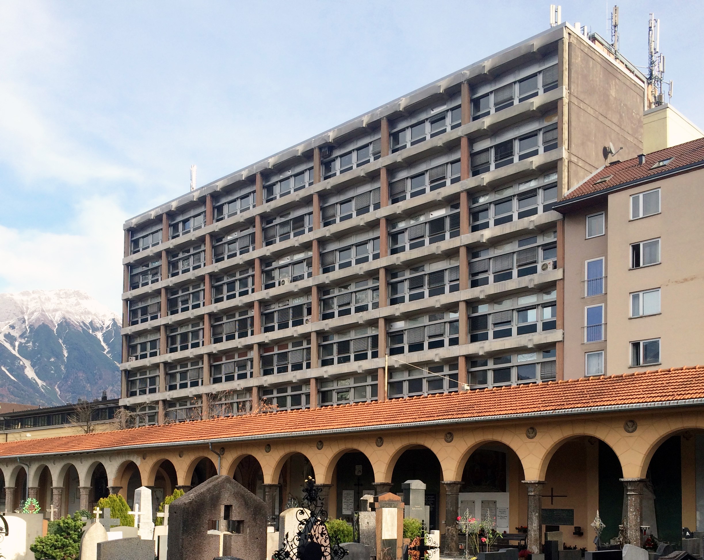 medical university, innsbruck, facade, exterior view, panorama
